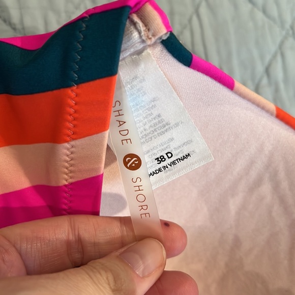 Shade & Shore Underwire Halter Bikini Top - Picture 3 of 3